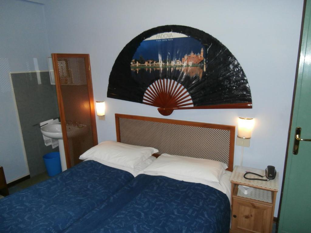 Hotel Junior 2*