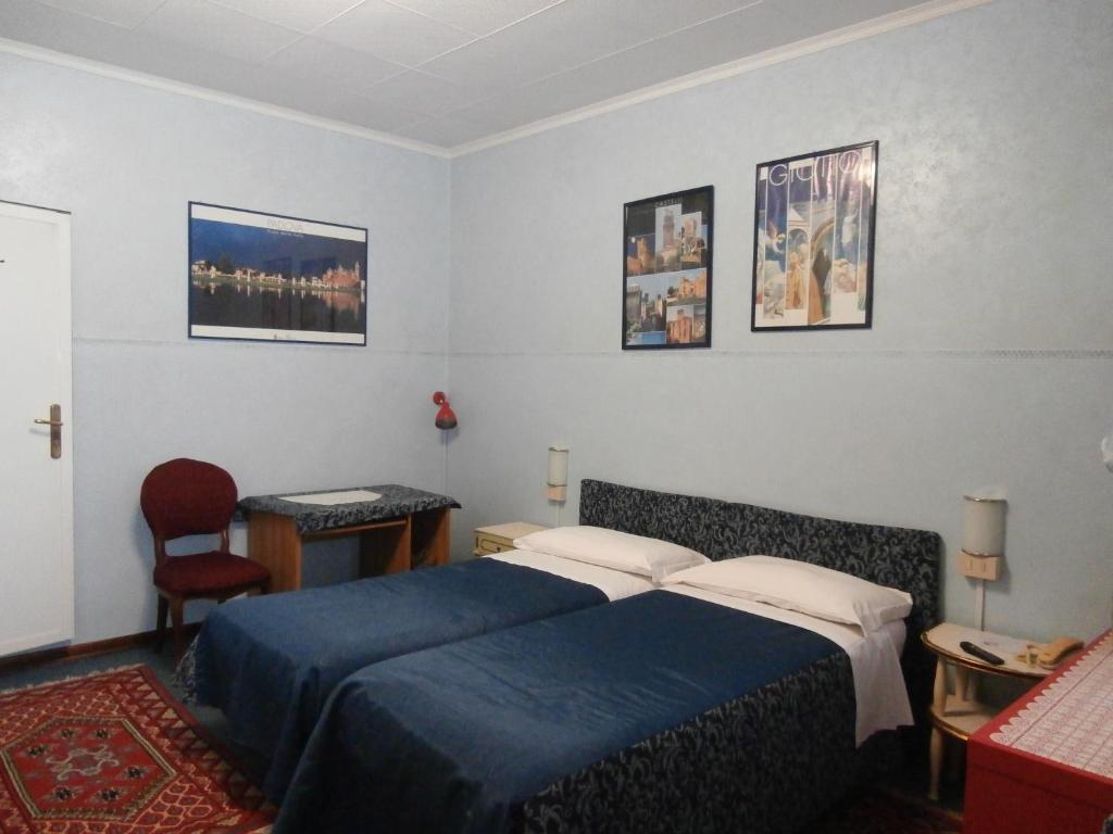 Hotel Junior 2*